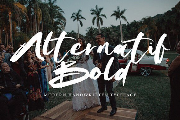 Alternatif Bold: A Gentle Font for Editorial Storytelling